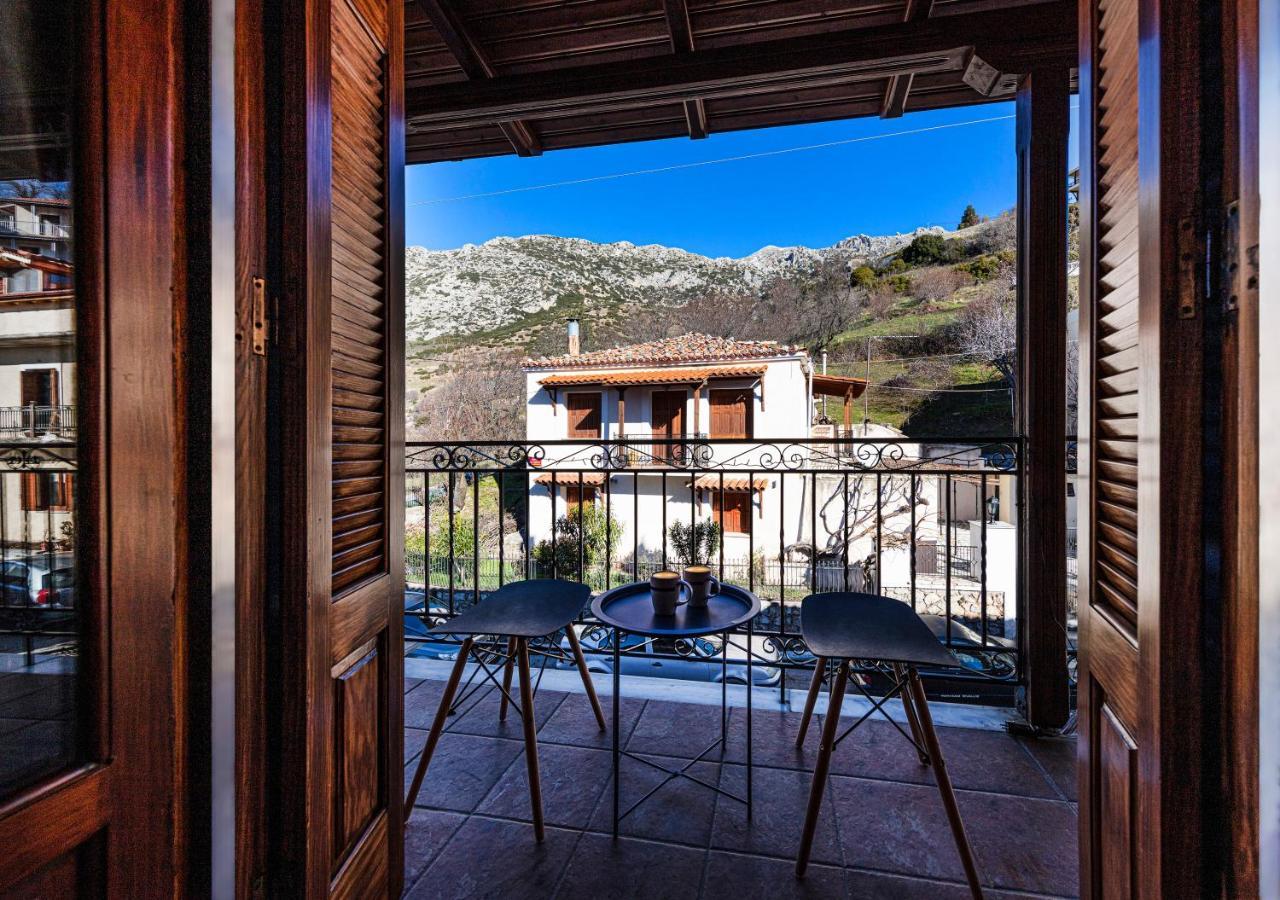 Deluxe Apartments By White Hills Arachova Exterior photo